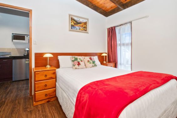 1-Bedroom Suites